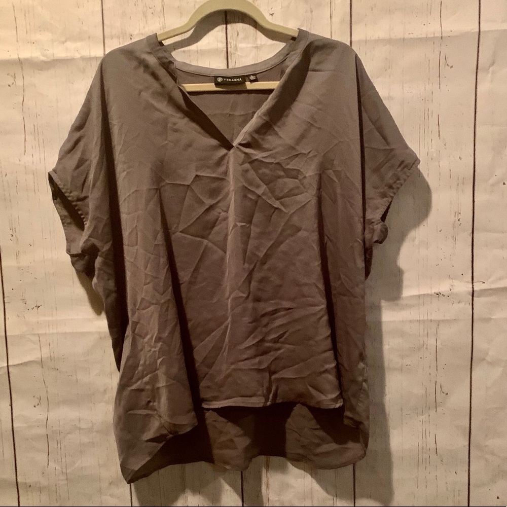 Gray short sleeve blouse